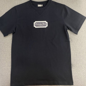 디올 체스트 콘트라스트 자수 꾸뛰르 코튼 저지 반팔 티셔츠 “2COLOR”