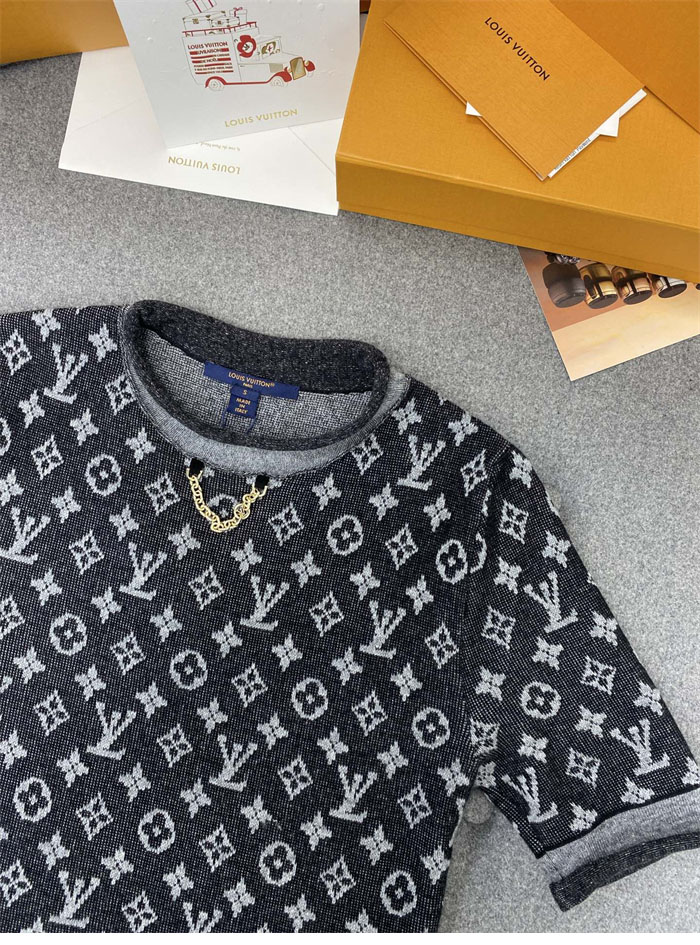 루이비통 모노그램 로고플레이 자카드 코튼 울 반팔 니트