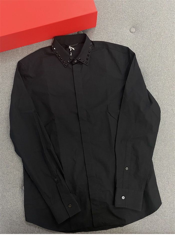 발렌티노 스터드 긴팔 셔츠