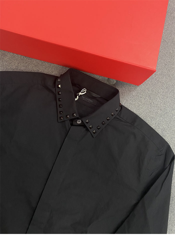 발렌티노 스터드 긴팔 셔츠