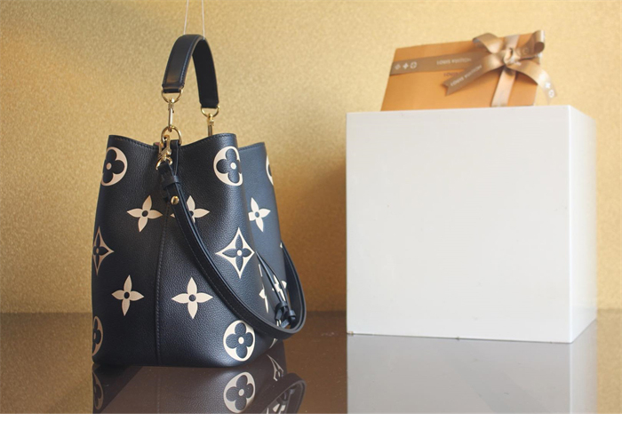 루이비통 네오노에 MM 앙프렝뜨 모노그램 M45497