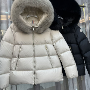 몽클레어 라이체퍼 Laichefur 숏 다운 패딩 자켓