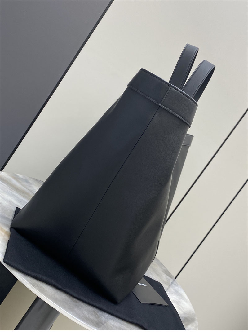 생로랑 레더 Y 토트백