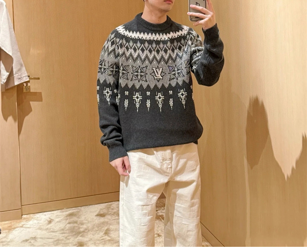 루이비통 엠벨리시드 울 캐시미어 블렌드 풀오버 니트