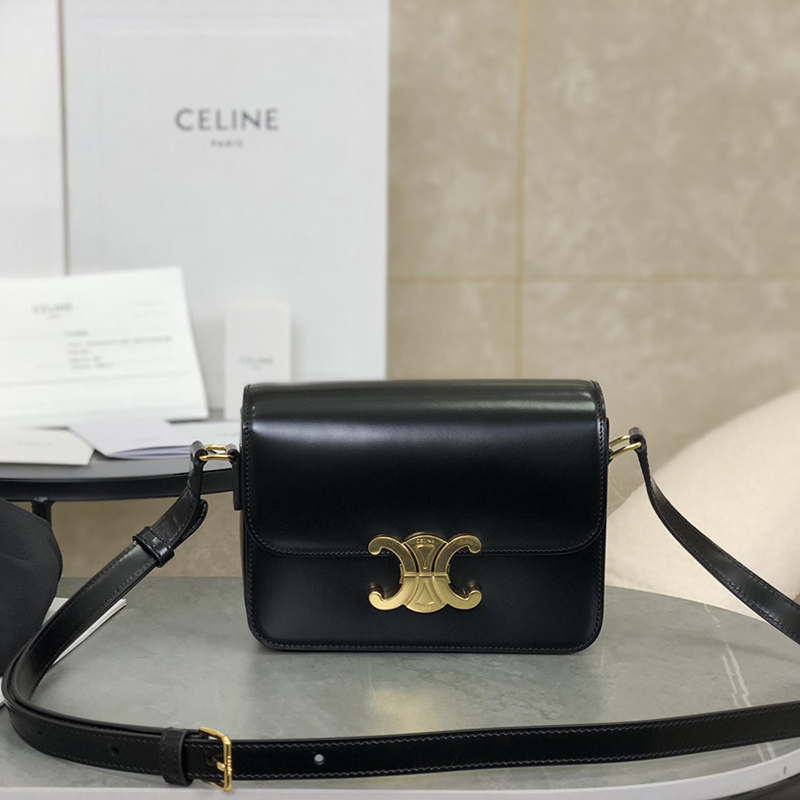 셀린느 샤이니 카프스킨 스몰 트리옹프 백 블랙