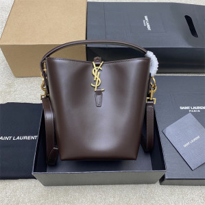 생로랑 LE 5À7 스몰 샤이니백 루즈 카베르네 749036