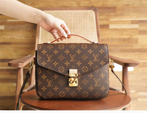 루이비통 포쉐트 메티스 모노그램 M44875