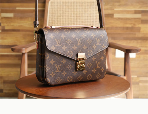 루이비통 포쉐트 메티스 모노그램 M44875