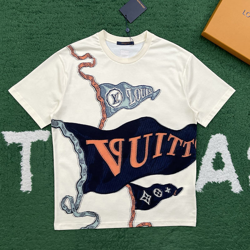 루이비통 LV 클럽 플래그 모티프 인따르시아 그래픽 티셔츠
