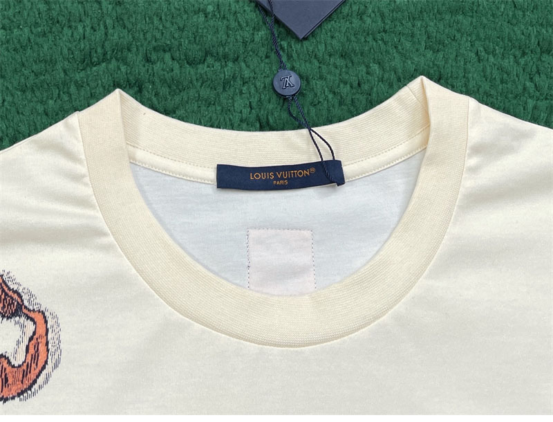 루이비통 LV 클럽 플래그 모티프 인따르시아 그래픽 티셔츠