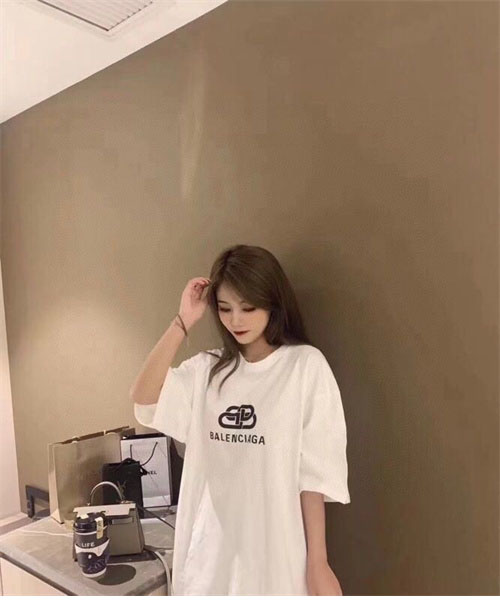 발렌시아가 BB로고 반팔 티셔츠