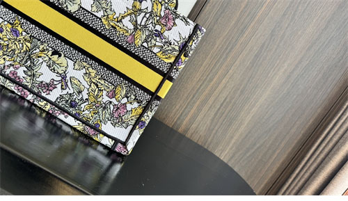 디올 북 토트백 스몰 샤돈 라떼 옐로우 멀티