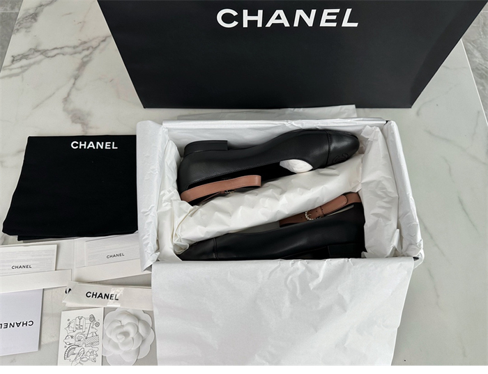 샤넬 23A 발레리나 슈즈