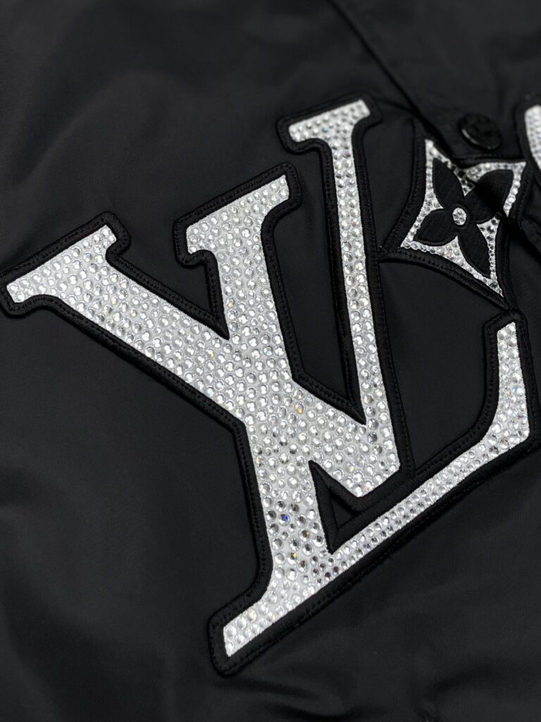 24SS루이비통 엠브로이더드 나일론 베이스볼 블루종 점퍼 블랙