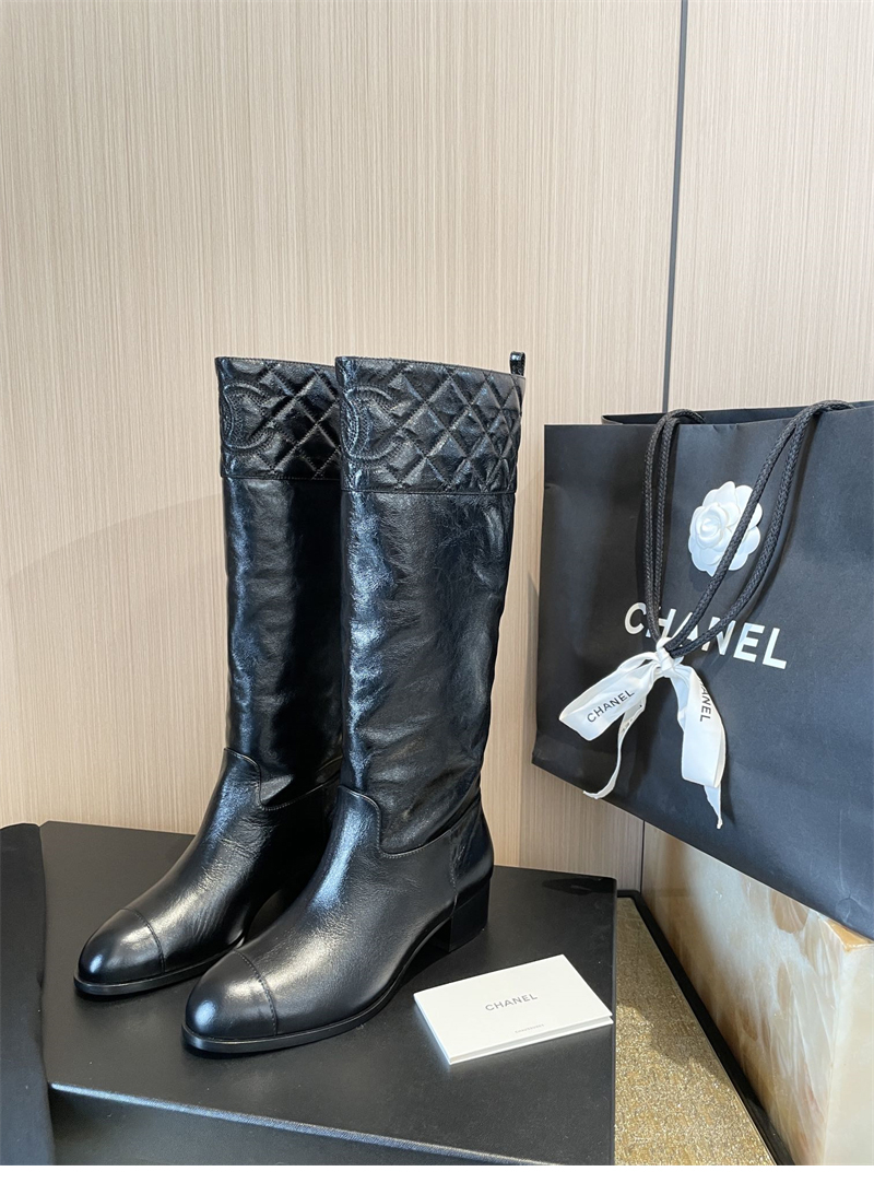 샤넬 퀼팅 롱 부츠