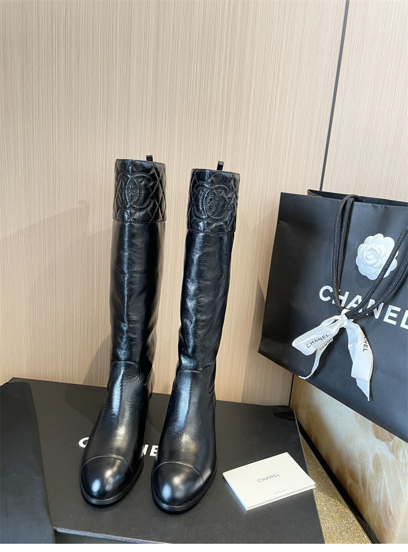 샤넬 퀼팅 롱 부츠