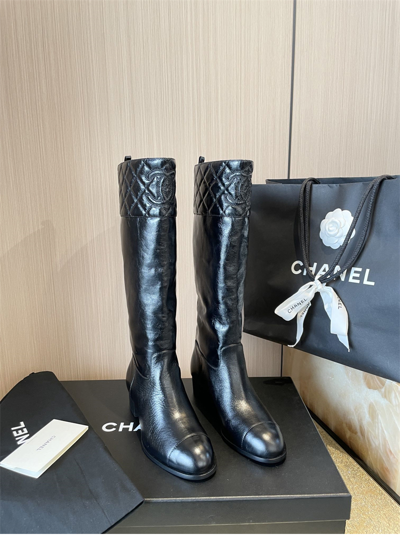 샤넬 퀼팅 롱 부츠