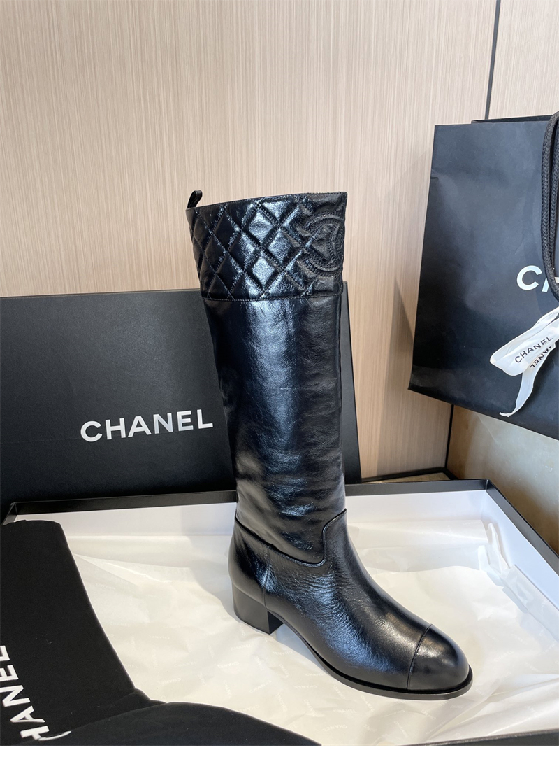샤넬 퀼팅 롱 부츠