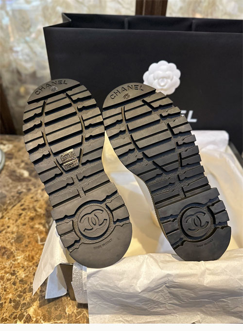 샤넬 23b 레이스업 투톤 부츠