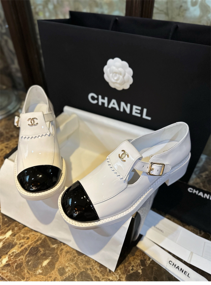 샤넬 23B CC로고 버클 메리제인 로퍼