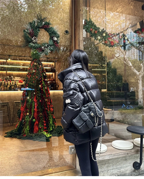 몽클레어 마야 Maya 70 숏 다운 패딩 자켓