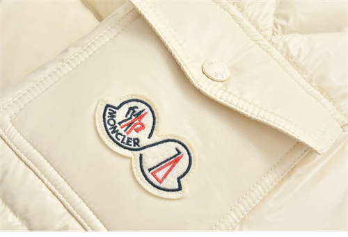 몽클레어 마야 Maya 70 숏 다운 패딩 자켓