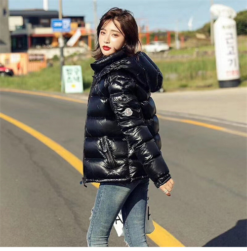 몽클레어 마야 Maya 숏 다운 패딩 자켓