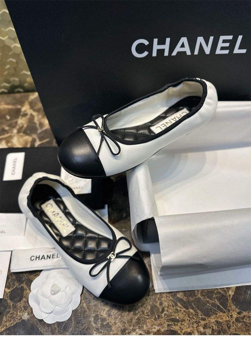 샤넬 25C 투톤 발레리나 플랫 슈즈