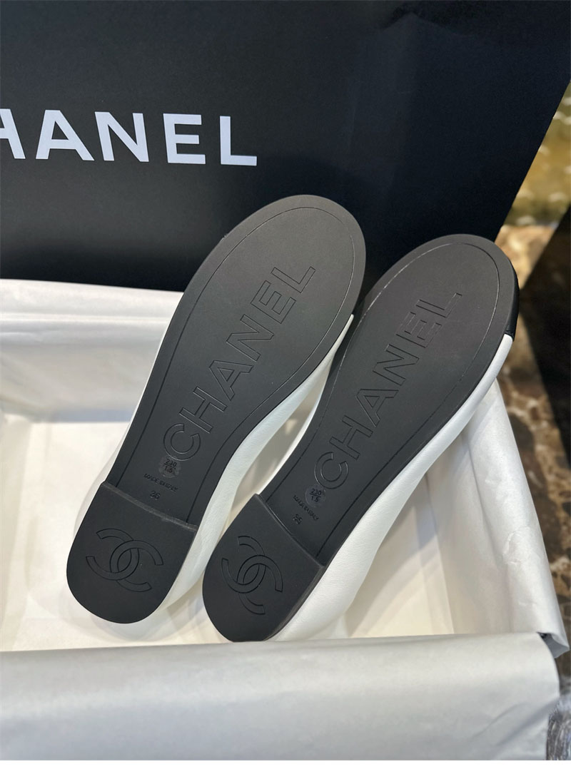 샤넬 25C 투톤 발레리나 플랫 슈즈