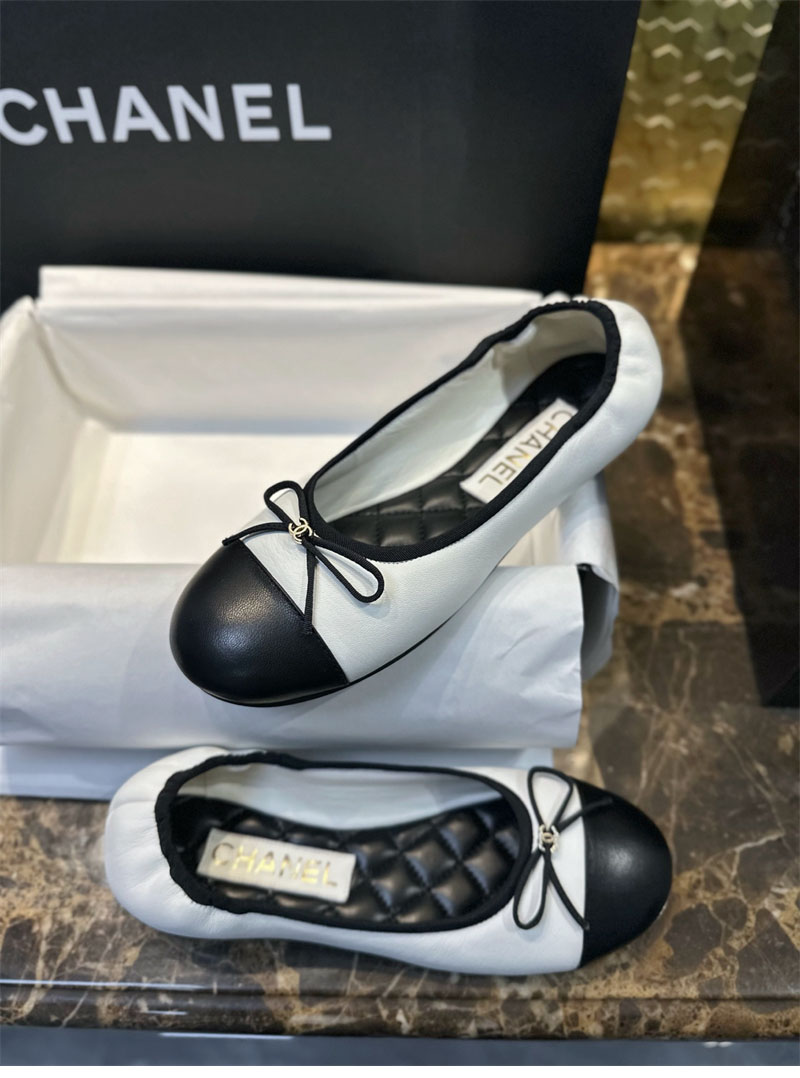 샤넬 25C 투톤 발레리나 플랫 슈즈