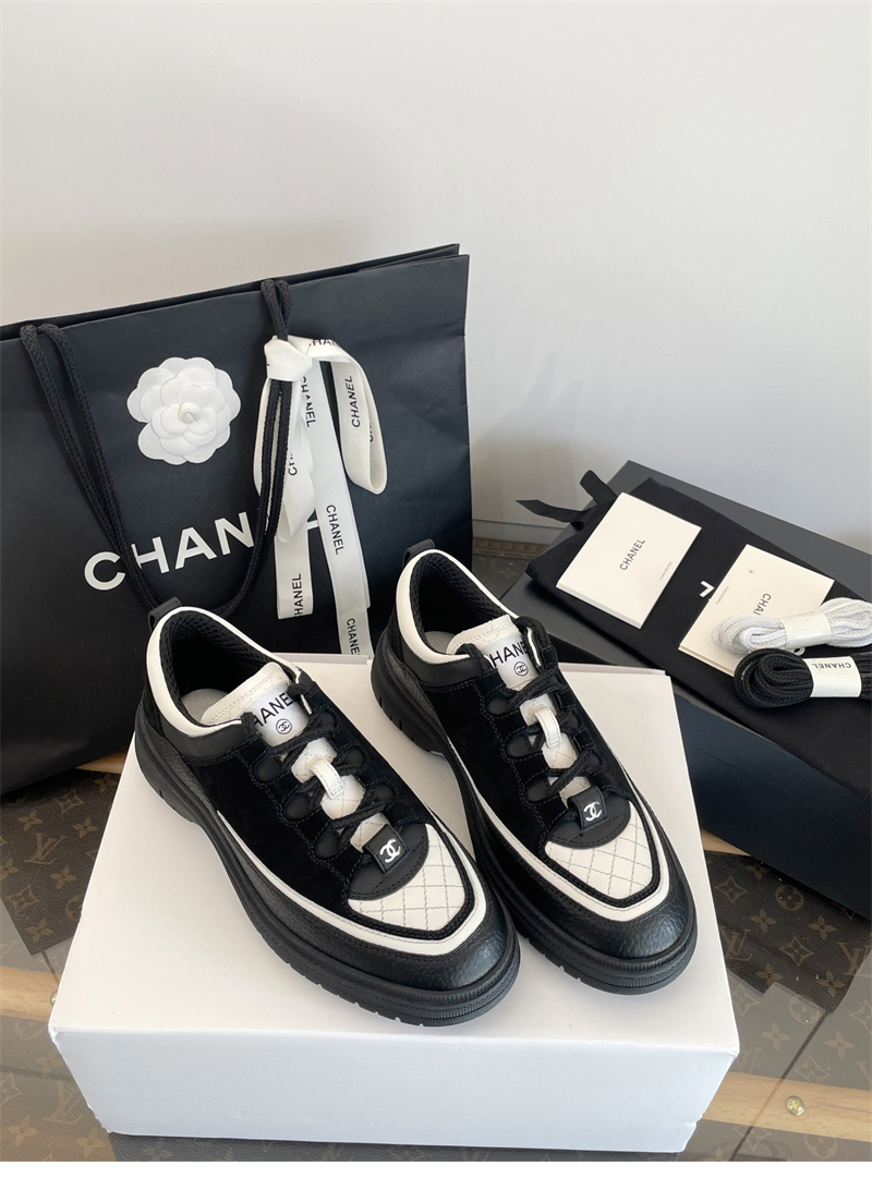 샤넬 25B 퀼팅 스니커즈