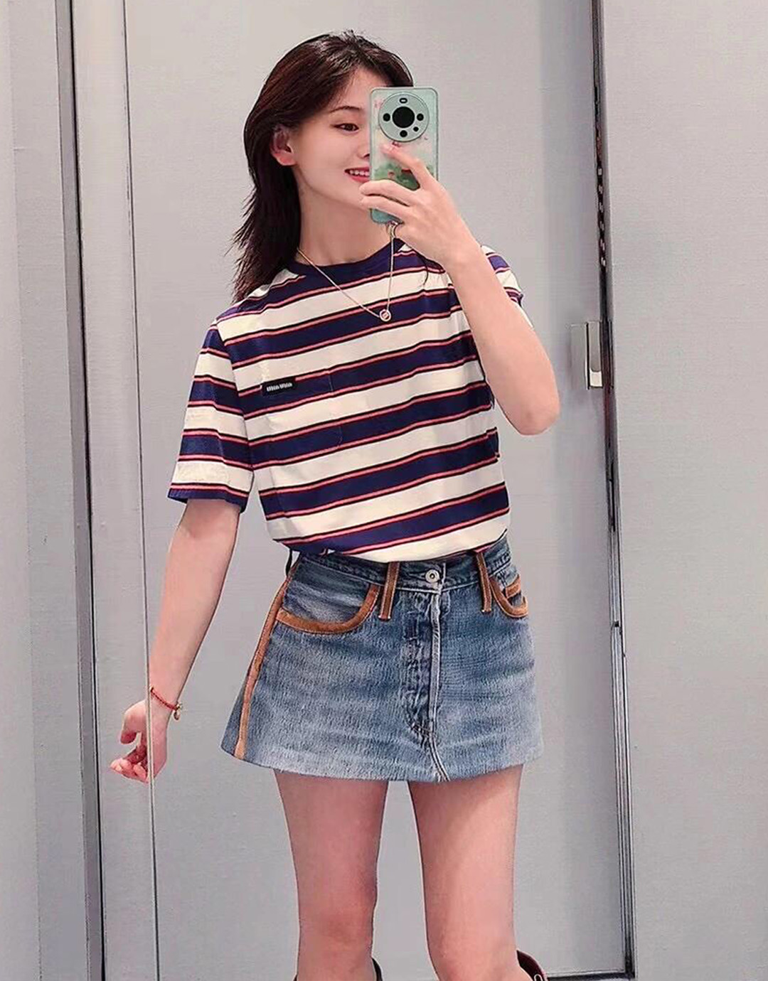 미우미우 로고 패치 스트라이프 코튼 반팔 티셔츠