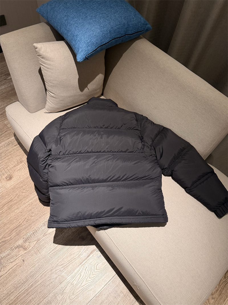 몽클레어 그레노블 Semur 세르누르 숏 다운 패딩 자켓