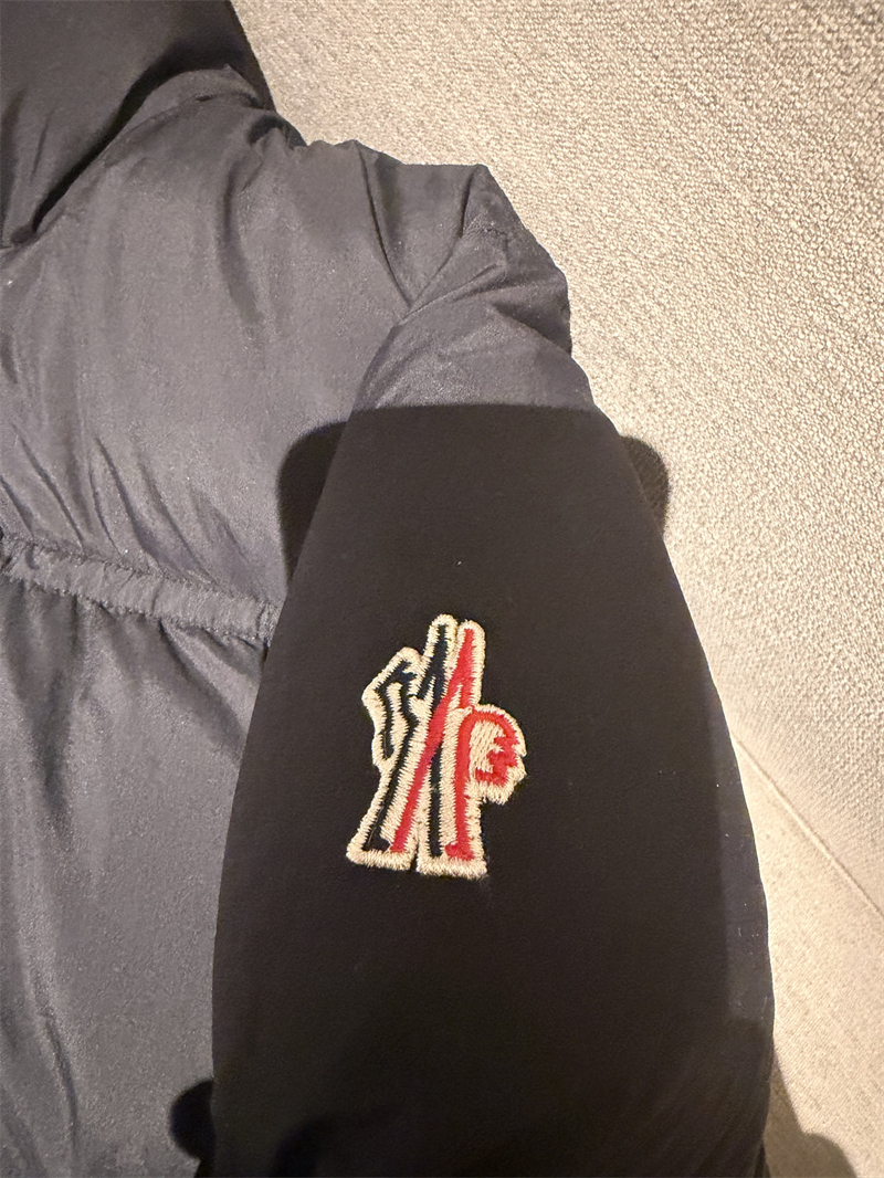 몽클레어 그레노블 Semur 세르누르 숏 다운 패딩 자켓