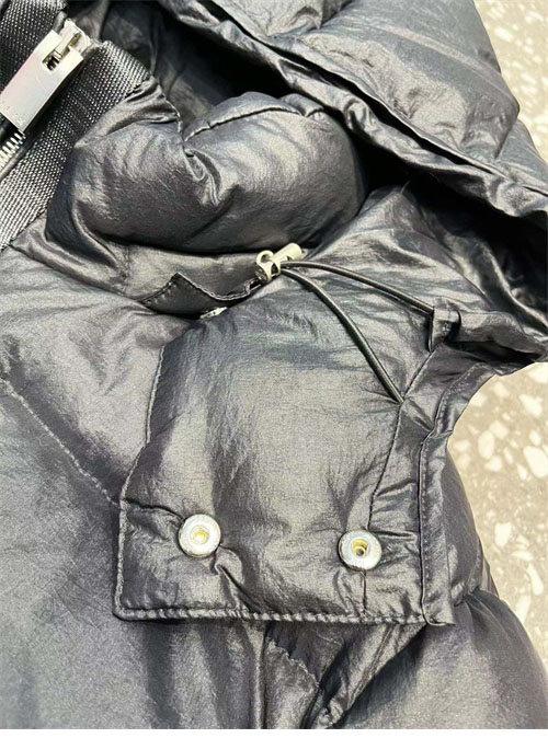 몽클레어 지니어스 알릭스 포레스트 FOREST 숏 다운 패딩