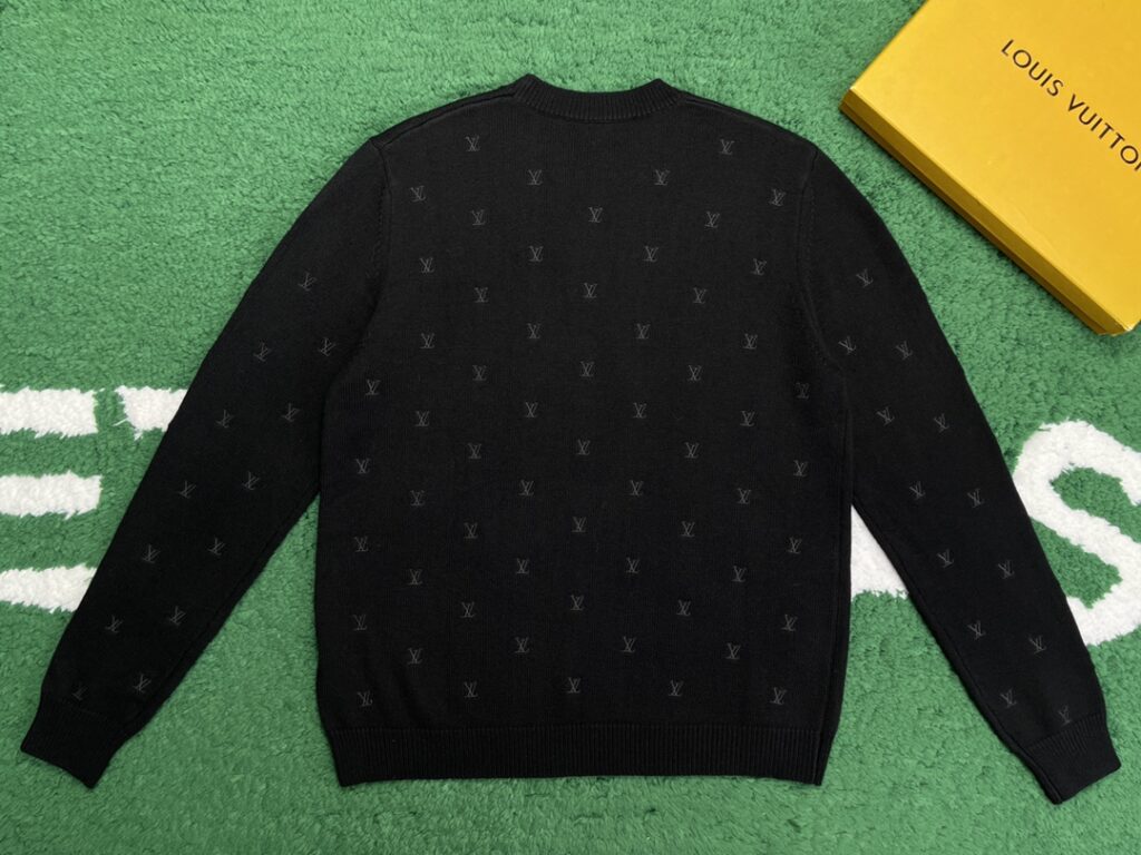 루이비통 엠브로이더드 시그니처 자수 메리노 크루넥 니트 블랙