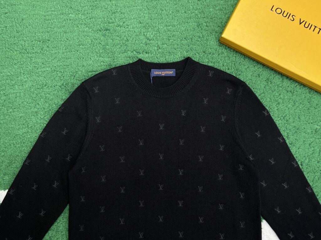 루이비통 엠브로이더드 시그니처 자수 메리노 크루넥 니트 블랙