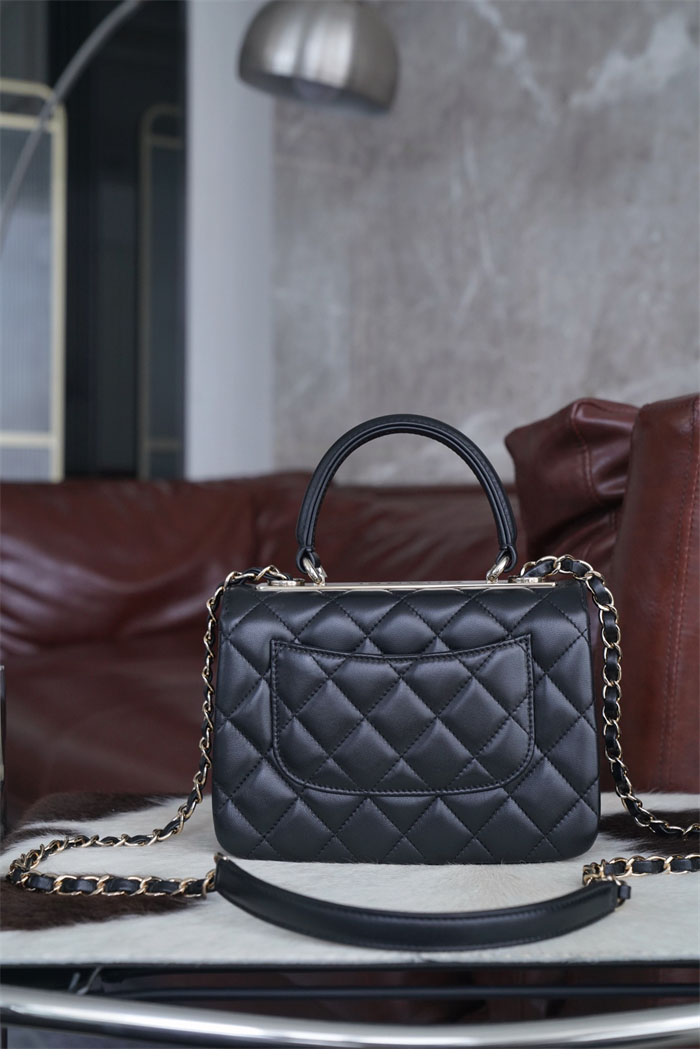 샤넬 트렌디CC 퀼팅 탑핸들 미니