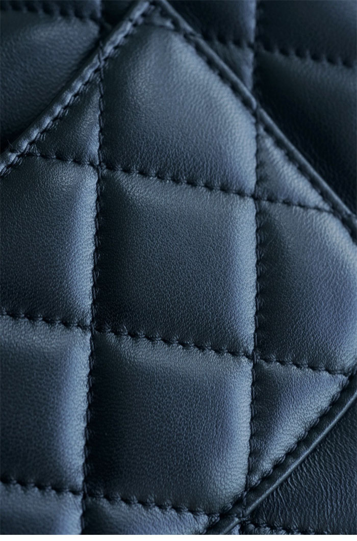 샤넬 트렌디CC 퀼팅 탑핸들 미니