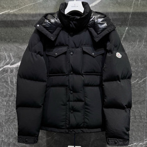 몽클레어 Fornas 포르나스 숏 다운 패딩 자켓