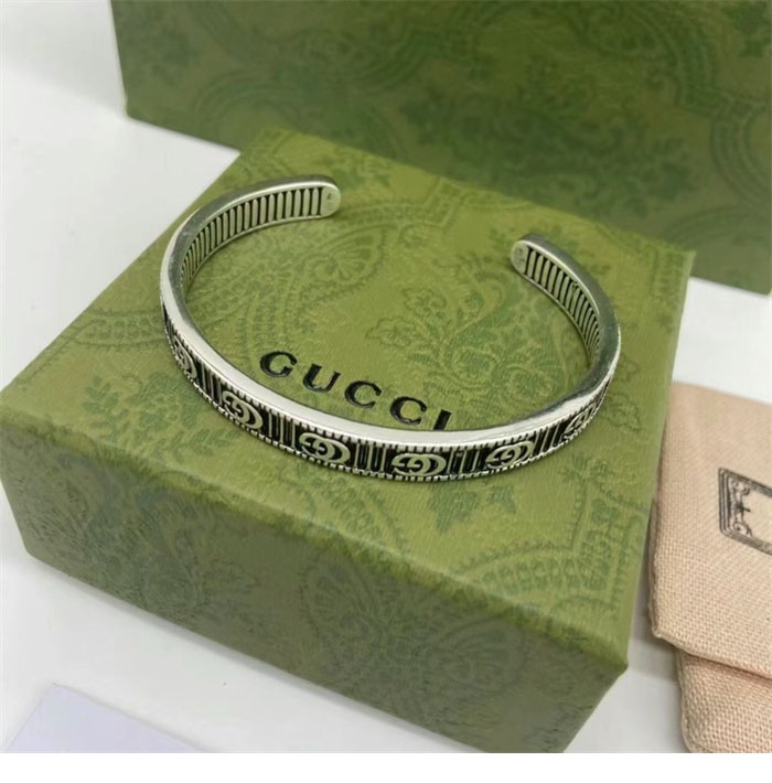 구찌 더블 G 실버 팔찌