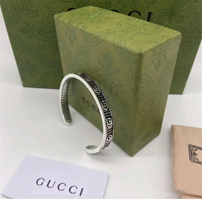 구찌 더블 G 실버 팔찌
