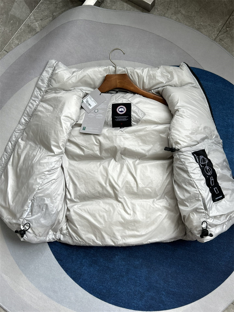 캐나다구스 사이프러스 다운 패딩 베스트