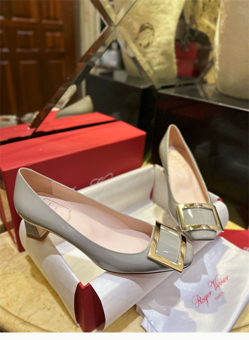 로저 비비에 트럼펫 메탈 버클 펌프스4.5cm