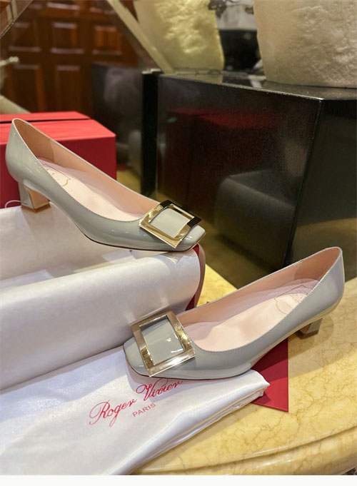 로저 비비에 트럼펫 메탈 버클 펌프스4.5cm