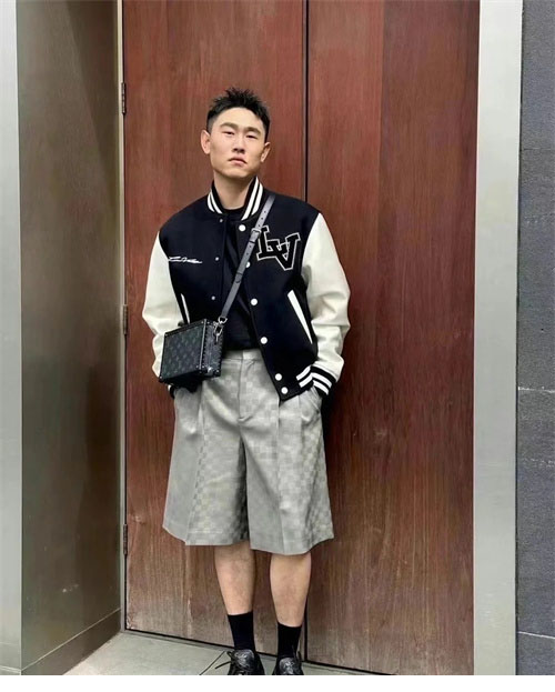 루이비통 시그니처 벨벳 LV 바시티 블루종 자켓