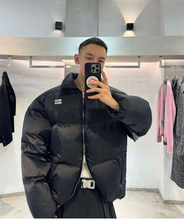 미우미우 24FW 로고 패딩 자켓