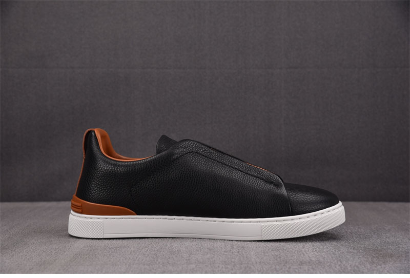 제냐 블랙 디어스킨 트리플 스티치 스니커즈