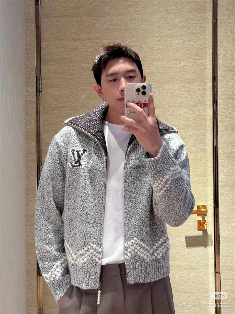 루이비통 x 니고 LV 자수 지퍼 니티드 블루종 자켓