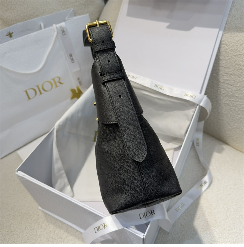 디올 보야주 미디엄 백 블랙 플랫 매크로 까나쥬 그레인